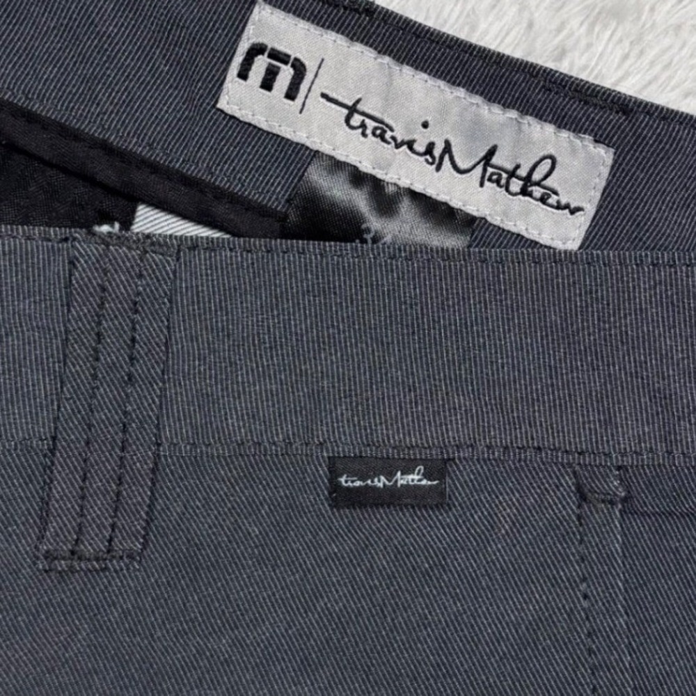 Travis Mathew Golf Shorts Mens 34 Charcoal Grey Performance Stretch Lightweight